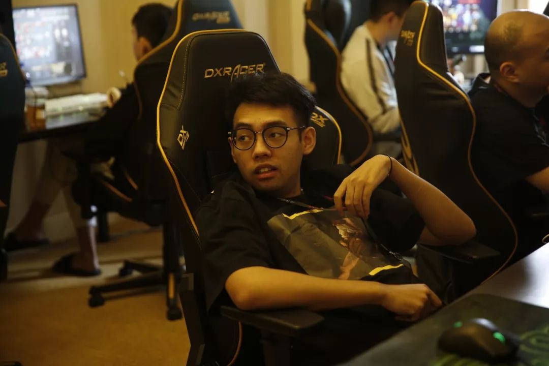 Aurora Gaming 签下 8 岁的 CS2 玩家