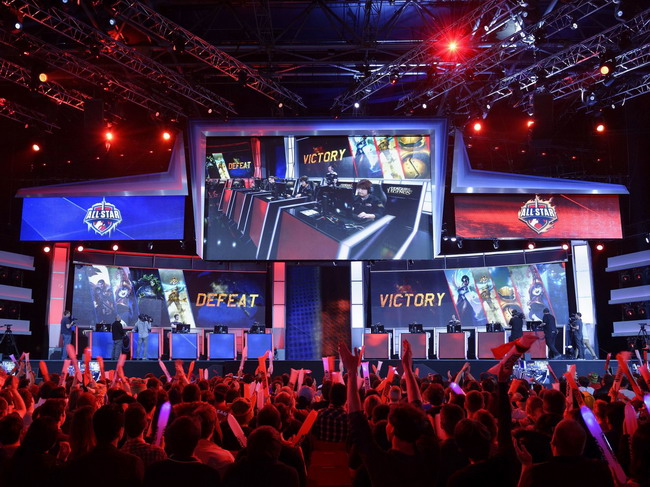 LNG官方：Scout解锁LPL联赛生涯4500次助攻成就！