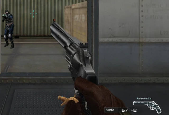 WOWLPL女主持人余霜分享礼服美照：喜欢碎钻还是半透视轻纱？