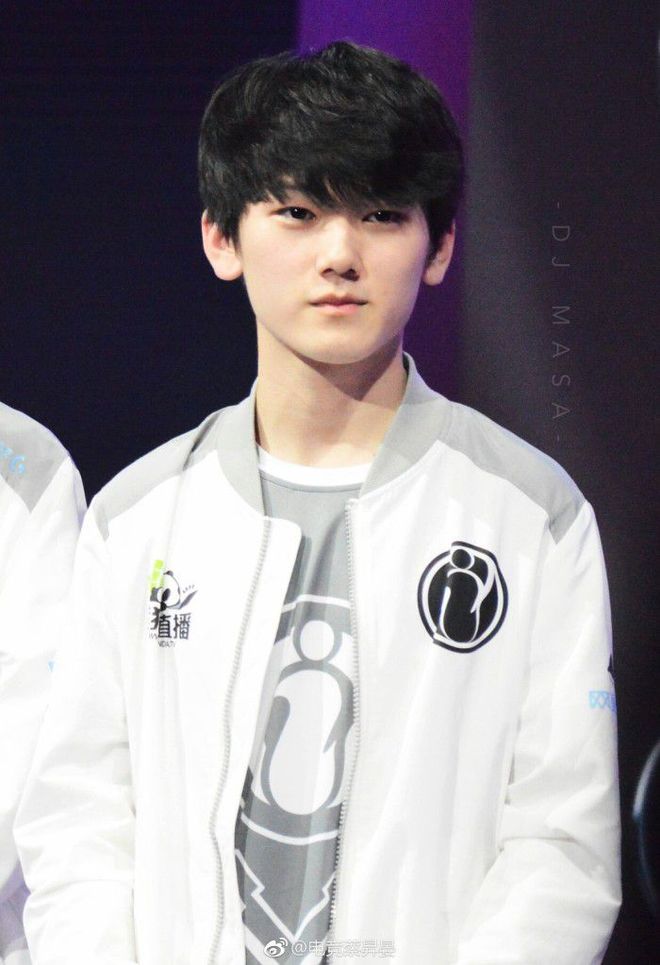 【lpl战报】iG 2-1 JDG：Wink回归首秀 iG成功让一追二